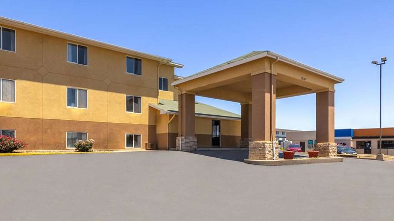<b>Super 8 Dodge City Exterior</b>. Images powered by <a href="https://iceportal.shijigroup.com/" title="IcePortal" target="_blank">IcePortal</a>.