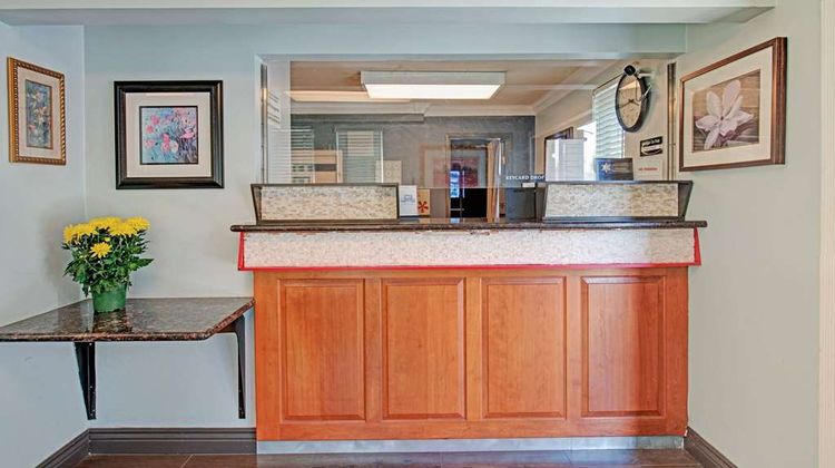 Super 8 Sacramento/Florin Rd Lobby