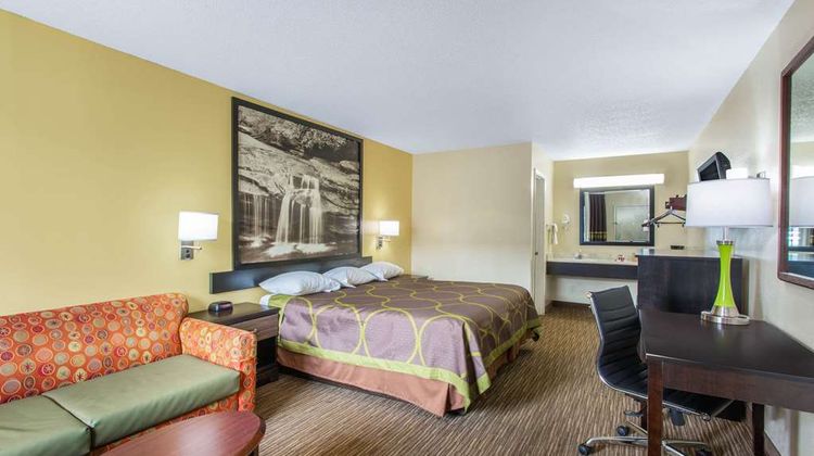Super 8 Florence Room