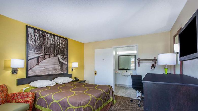 <b>Super 8 Florence Room</b>. Images powered by <a href="https://iceportal.shijigroup.com/" title="IcePortal" target="_blank">IcePortal</a>.