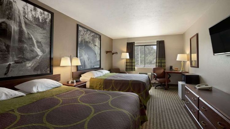 Super 8 Fremont Room