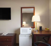 Super 8 Fremont Room