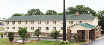 Super 8 by Wyndham Anderson/Clemson Area Exterior