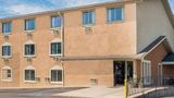 <b>Super 8 Columbus Exterior</b>. Images powered by <a href="https://iceportal.shijigroup.com/" title="IcePortal" target="_blank">IcePortal</a>.