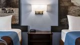 <b>Super 8 Columbus Room</b>. Images powered by <a href="https://iceportal.shijigroup.com/" title="IcePortal" target="_blank">IcePortal</a>.