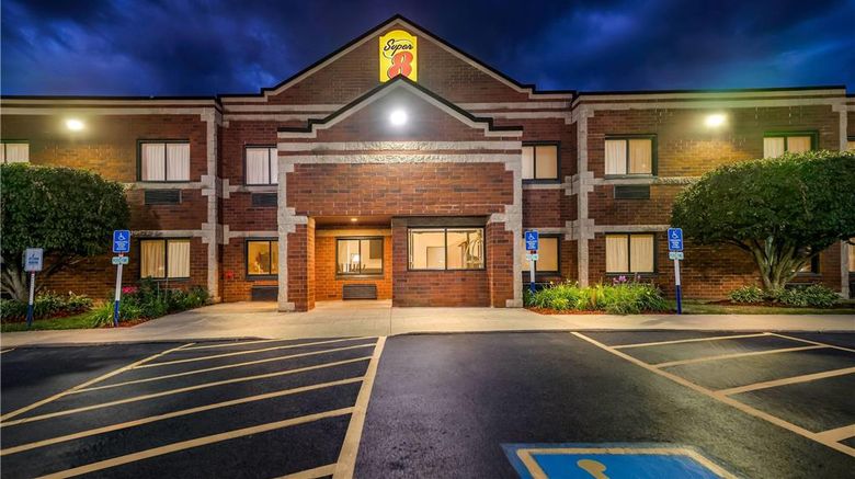 <b>Super 8 Elgin Exterior</b>. Images powered by <a href="https://iceportal.shijigroup.com/" title="IcePortal" target="_blank">IcePortal</a>.