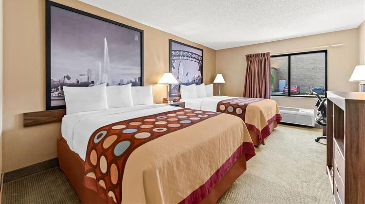 Super 8 Elgin Room