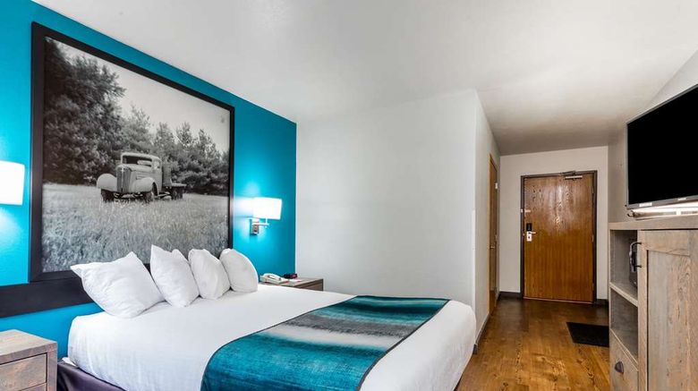 <b>Super 8 Gardiner/Yellowstone Park Area Room</b>. Images powered by <a href="https://iceportal.shijigroup.com/" title="IcePortal" target="_blank">IcePortal</a>.