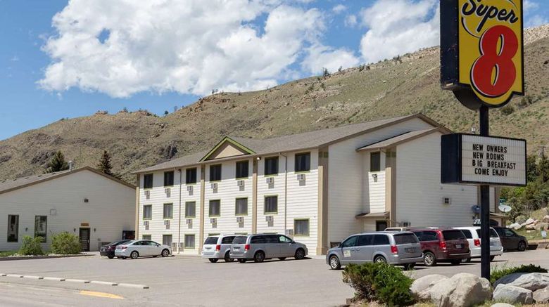<b>Super 8 Gardiner/Yellowstone Park Area Exterior</b>. Images powered by <a href="https://iceportal.shijigroup.com/" title="IcePortal" target="_blank">IcePortal</a>.
