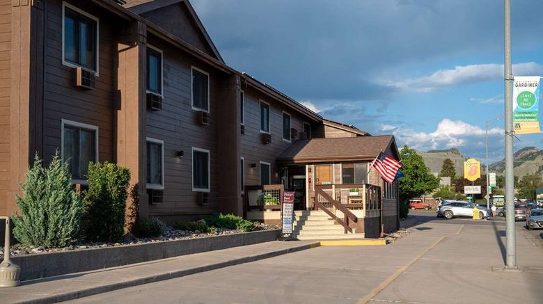 <b>Super 8 Gardiner/Yellowstone Park Area Exterior</b>. Images powered by <a href="https://iceportal.shijigroup.com/" title="IcePortal" target="_blank">IcePortal</a>.