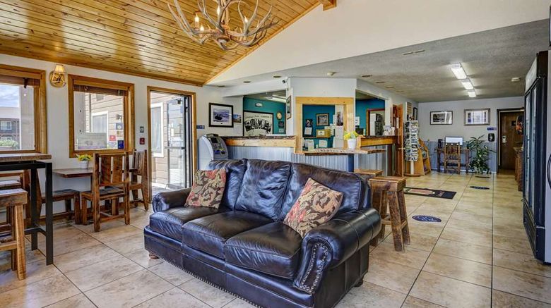 <b>Super 8 Gardiner/Yellowstone Park Area Lobby</b>. Images powered by <a href="https://iceportal.shijigroup.com/" title="IcePortal" target="_blank">IcePortal</a>.