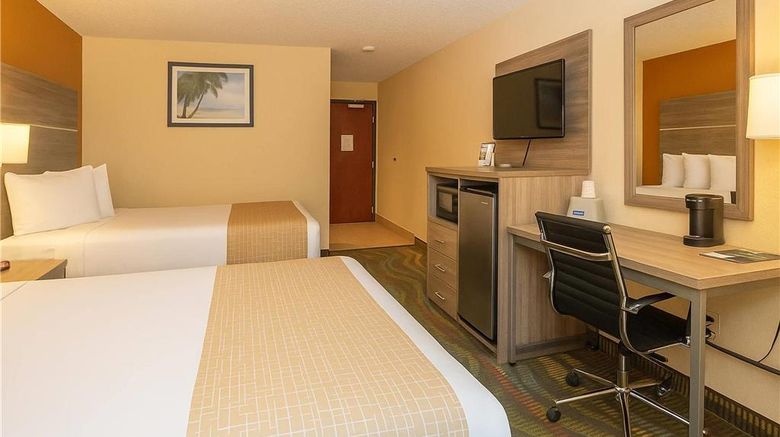 <b>Travelodge Muskegon Room</b>. Images powered by <a href="https://iceportal.shijigroup.com/" title="IcePortal" target="_blank">IcePortal</a>.