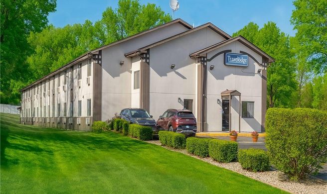 Travelodge Muskegon Exterior