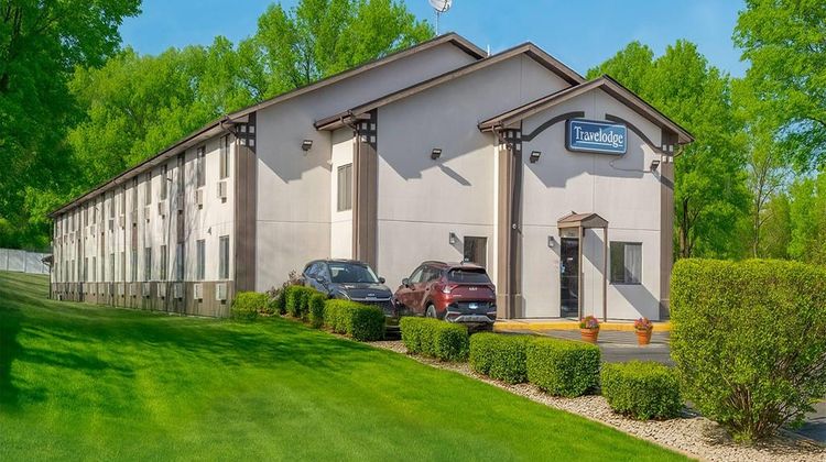 Travelodge Muskegon Exterior