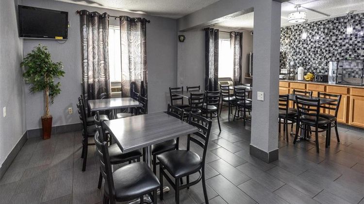 Travelodge Muskegon Restaurant
