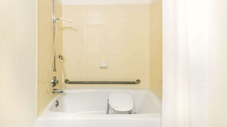 Super 8 Twinsburg/Cleveland Area Room