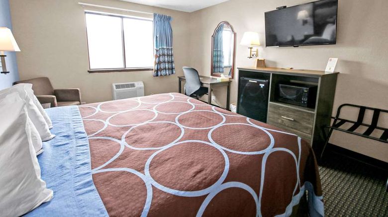 <b>Super 8 Kenosha/Pleasant Prairie Room</b>. Images powered by <a href="https://iceportal.shijigroup.com/" title="IcePortal" target="_blank">IcePortal</a>.