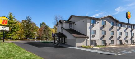 Super 8 Kent/Akron Area Exterior