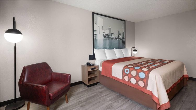 Super 8 Kent/Akron Area Room