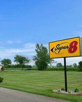 Super 8 Saginaw