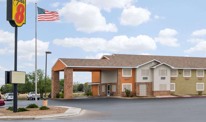 Super 8 Portales Exterior
