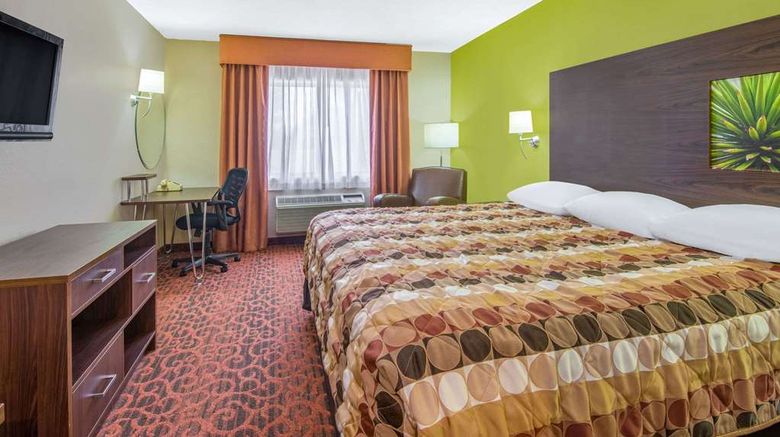 <b>Super 8 Portales Room</b>. Images powered by <a href="https://iceportal.shijigroup.com/" title="IcePortal" target="_blank">IcePortal</a>.