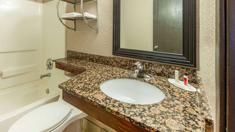 <b>Super 8 Roseville/Detroit Area Room</b>. Images powered by <a href="https://iceportal.shijigroup.com/" title="IcePortal" target="_blank">IcePortal</a>.