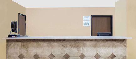 Super 8 Sheboygan Lobby