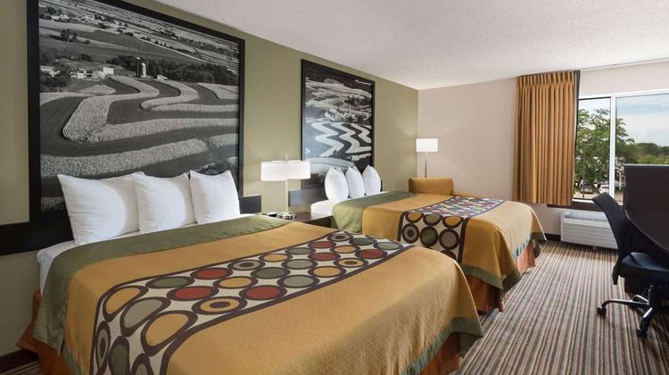 Super 8 Madison South Room