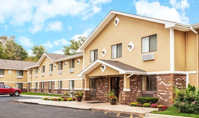 Super 8 Sterling Heights/Detroit Area Exterior