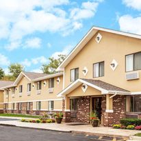 Super 8 Sterling Heights/Detroit Area