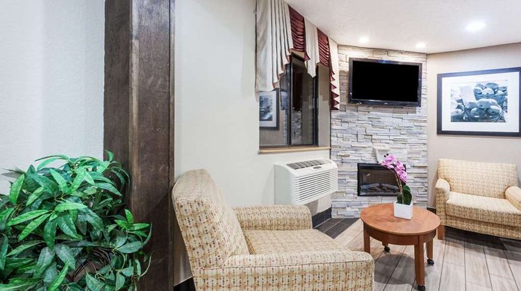 Super 8 Sterling Heights/Detroit Area Lobby