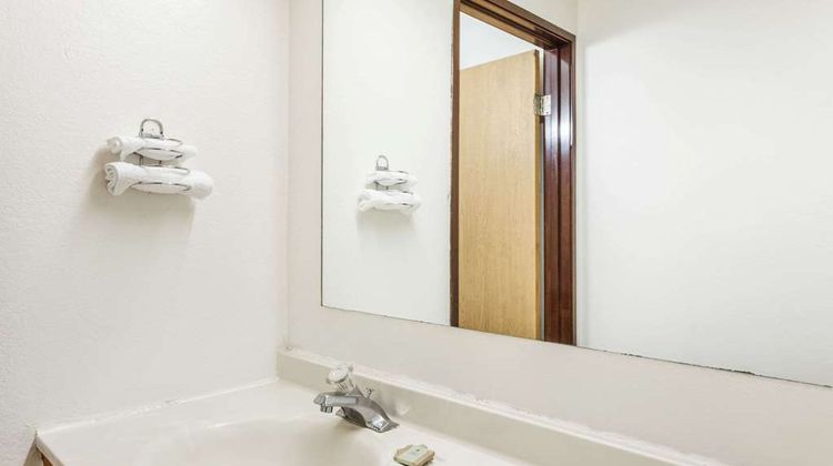 Super 8 Sterling Heights/Detroit Area Room