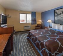 Super 8 Janesville Room