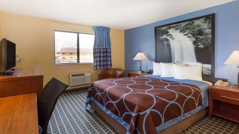 <b>Super 8 Janesville Room</b>. Images powered by <a href="https://iceportal.shijigroup.com/" title="IcePortal" target="_blank">IcePortal</a>.