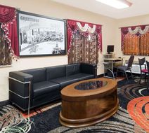Super 8 Paris IL Lobby