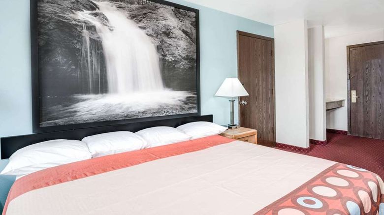 <b>Super 8 Tomah Room</b>. Images powered by <a href="https://iceportal.shijigroup.com/" title="IcePortal" target="_blank">IcePortal</a>.