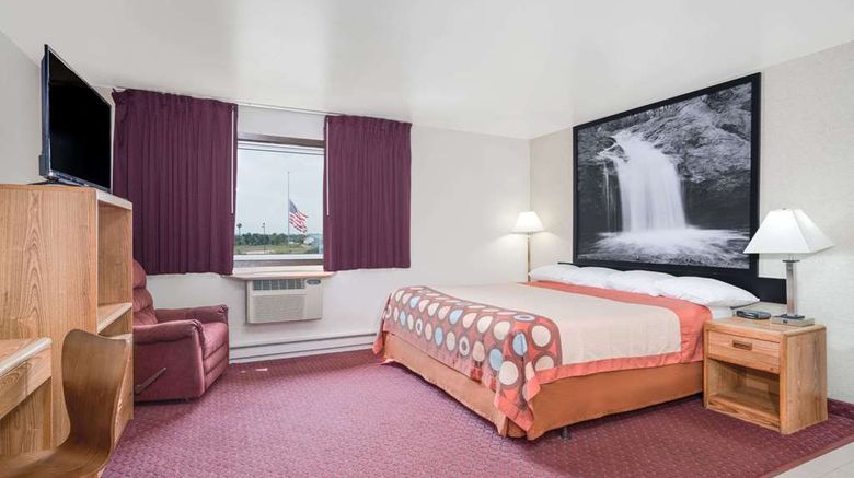 <b>Super 8 Tomah Suite</b>. Images powered by <a href="https://iceportal.shijigroup.com/" title="IcePortal" target="_blank">IcePortal</a>.
