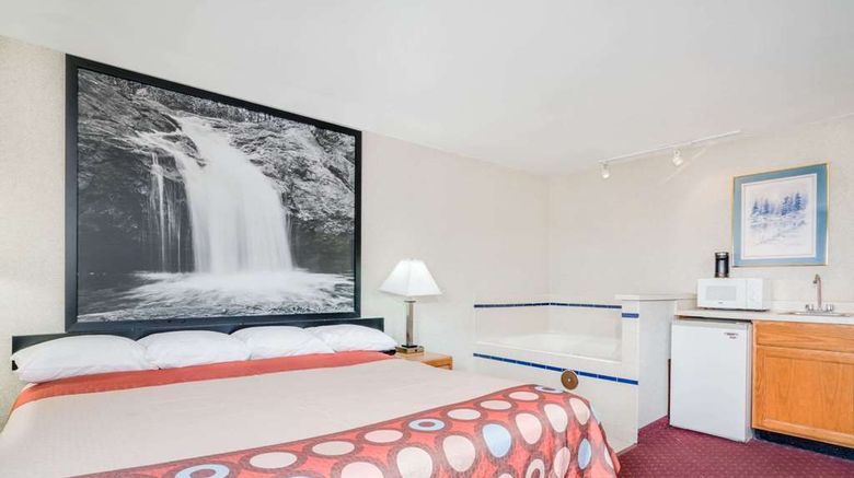 <b>Super 8 Tomah Suite</b>. Images powered by <a href="https://iceportal.shijigroup.com/" title="IcePortal" target="_blank">IcePortal</a>.