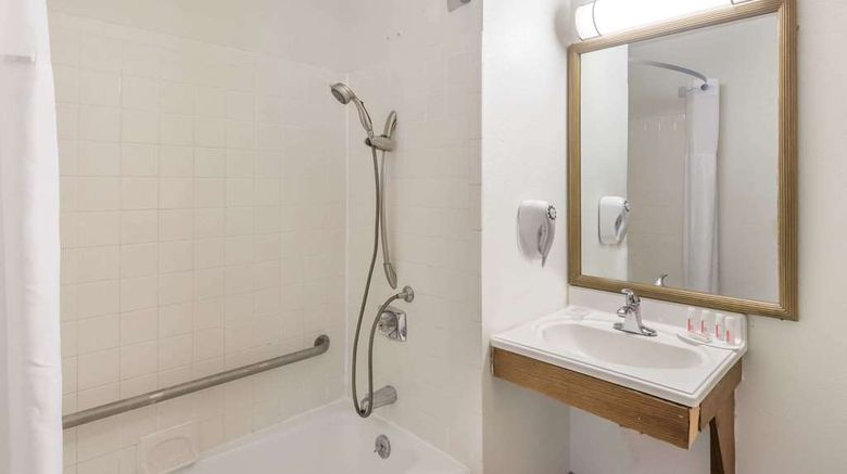 <b>Super 8 Hartford Room</b>. Images powered by <a href="https://iceportal.shijigroup.com/" title="IcePortal" target="_blank">IcePortal</a>.