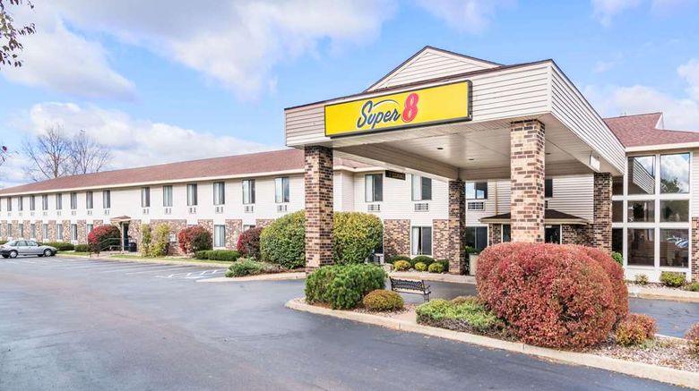 Super 8 Wausau Exterior. Images powered by <a href="https://iceportal.shijigroup.com" target="_blank" rel="noopener">Ice Portal</a>.