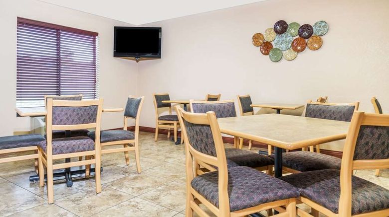 <b>Super 8 Wausau Other</b>. Images powered by <a href="https://iceportal.shijigroup.com/" title="IcePortal" target="_blank">IcePortal</a>.