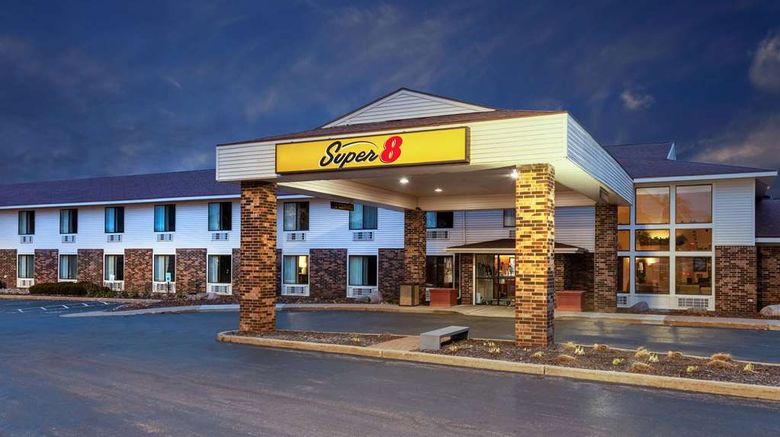 <b>Super 8 Wausau Exterior</b>. Images powered by <a href="https://iceportal.shijigroup.com/" title="IcePortal" target="_blank">IcePortal</a>.