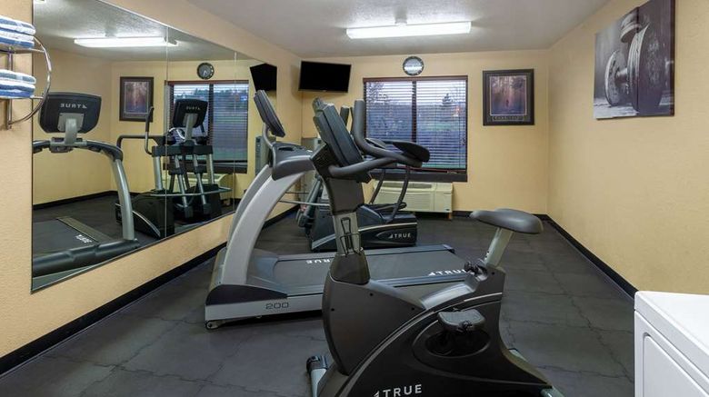 <b>Super 8 Wausau Health</b>. Images powered by <a href="https://iceportal.shijigroup.com/" title="IcePortal" target="_blank">IcePortal</a>.