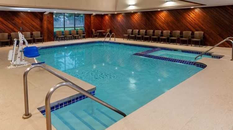 Super 8 Wausau Pool