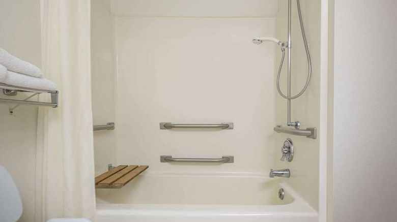 <b>Super 8 Menomonie Room</b>. Images powered by <a href="https://iceportal.shijigroup.com/" title="IcePortal" target="_blank">IcePortal</a>.