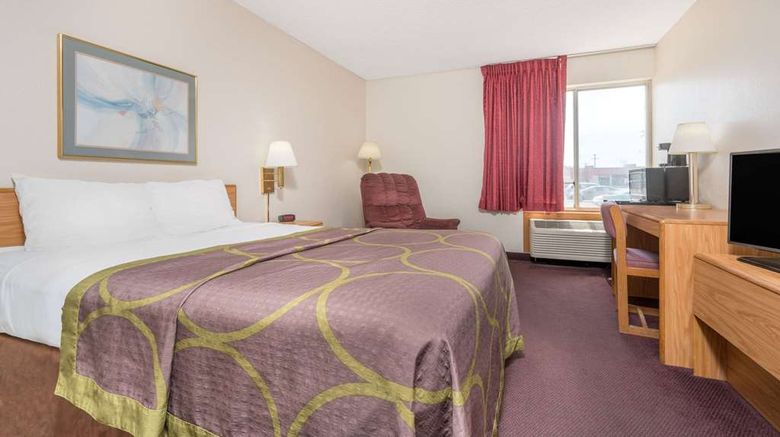 <b>Super 8 Menomonie Room</b>. Images powered by <a href="https://iceportal.shijigroup.com/" title="IcePortal" target="_blank">IcePortal</a>.