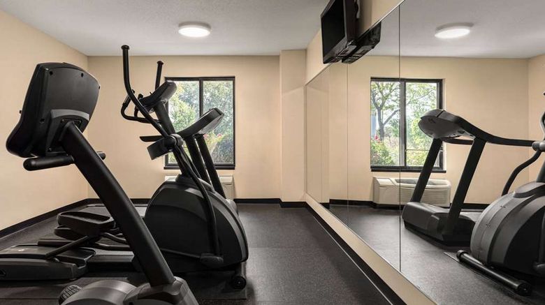 <b>Super 8 Germantown/Milwaukee Health</b>. Images powered by <a href="https://iceportal.shijigroup.com/" title="IcePortal" target="_blank">IcePortal</a>.