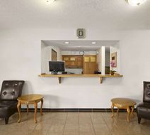 Super 8 Williams Lake Lobby