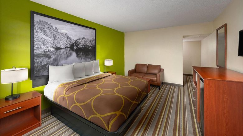 <b>Super 8 Lake City Room</b>. Images powered by <a href="https://iceportal.shijigroup.com/" title="IcePortal" target="_blank">IcePortal</a>.